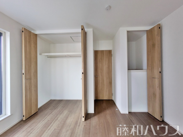 収納　【春日井市朝宮町１丁目】