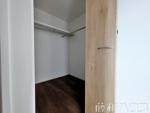 収納　【春日井市朝宮町１丁目】