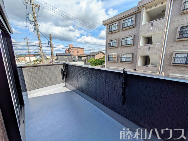 バルコニー　【春日井市朝宮町１丁目】