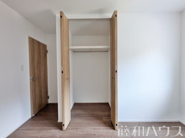 収納　【春日井市朝宮町１丁目】