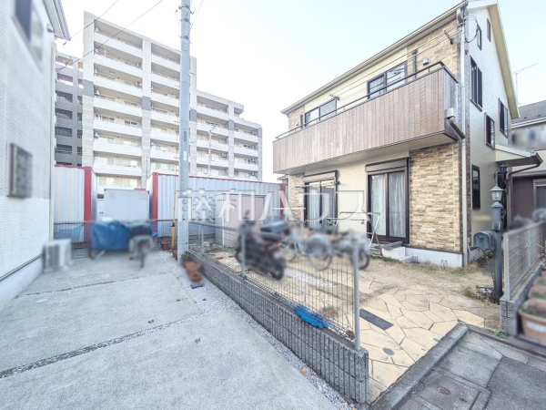 各居室は2面採光により、明るく開放的な空間となっています。　【小平市天神町１丁目】外観　