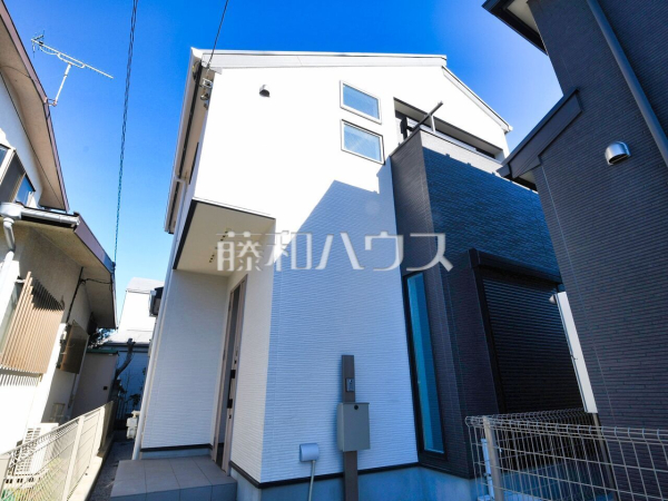 2号棟　外観　【東久留米市滝山５丁目】 堂々完成、いつでもご内覧いただけます！ぜひ実物をご覧いただきたく思います。喜んでご案内いたしますのでお気軽にお問合せ下さい。 