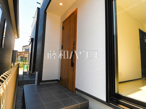 3号棟　玄関　【東久留米市滝山５丁目】