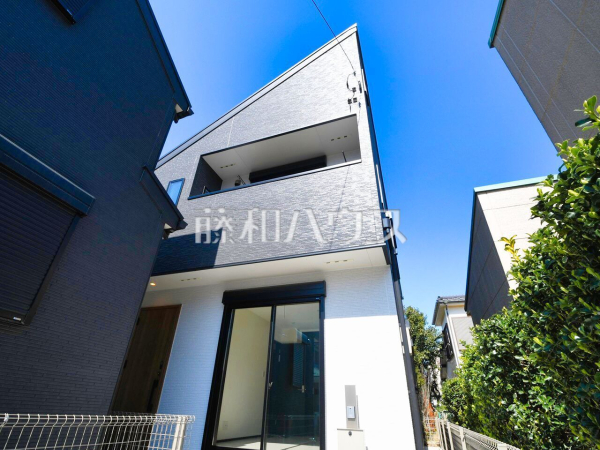 3号棟　外観　【東久留米市滝山５丁目】 堂々完成、いつでもご内覧いただけます！ぜひ実物をご覧いただきたく思います。喜んでご案内いたしますのでお気軽にお問合せ下さい。 