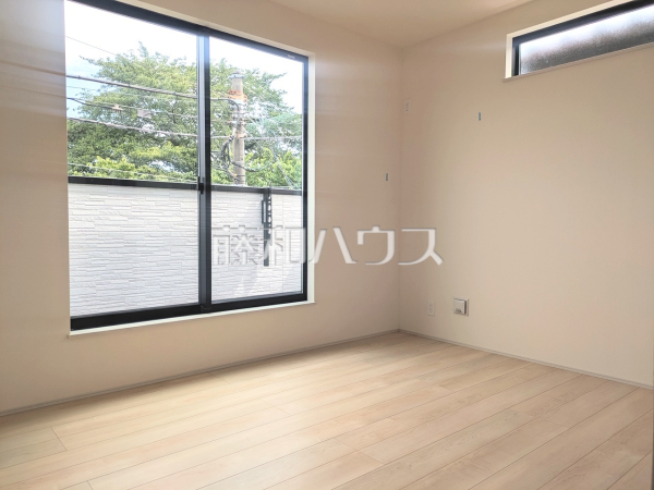 居室　【志木市中宗岡５丁目】