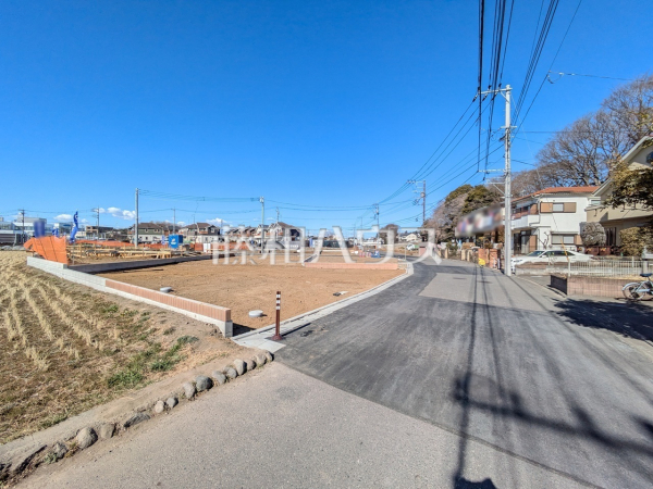 接道状況および現場風景　【国立市谷保】 見学はしたいけど、なかなか時間が取れない・・・そんな方に出勤前や仕事終わりにマイホームを見学できるサポートをいたします。 