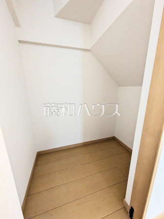 B号棟　収納　【清瀬市中里１丁目】
