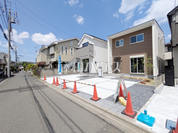 接道状況および現場風景　【三鷹市大沢１丁目】