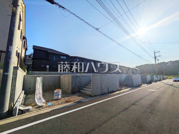 接道状況および現場風景　【稲城市東長沼】