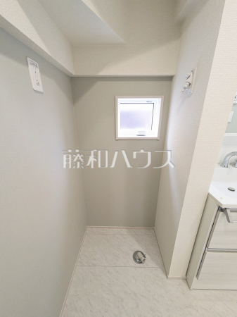洗面室・洗濯機スペース　【小平市小川町１丁目】