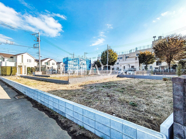 現場風景　　【東大和市立野３丁目】我が家に合った暮らしを追及できるフリープランの建築条件付き土地で、夢のマイホームを建築してみませんか？