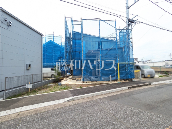 6号棟　まだまだ建築中ですが、ぜひ現地をご覧になりませんか？基礎・上棟の状態は建築中にしかご覧になれません！　【東大和市立野３丁目】