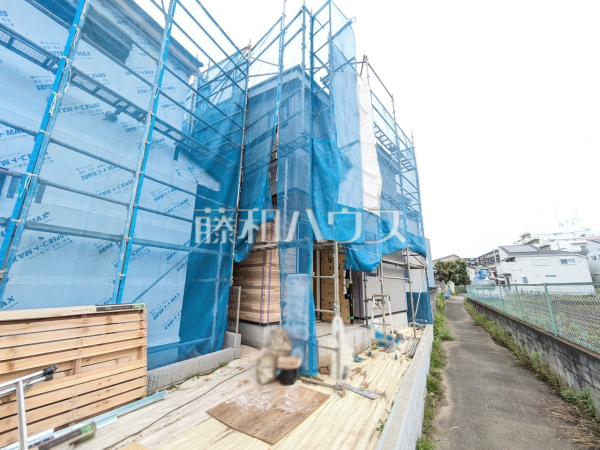 8号棟　建築中のため、完成後には確認できなくなる構造部分などが今ならご覧いただけます。入居後のマイホームへの愛着も違うかもしれませんね！　　【東大和市立野３丁目】
