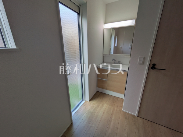 2号棟　洗面室　【春日井市高蔵寺町６丁目】
