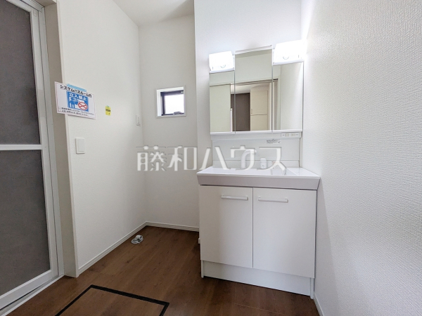 洗面室　【福岡市南区屋形原５丁目】