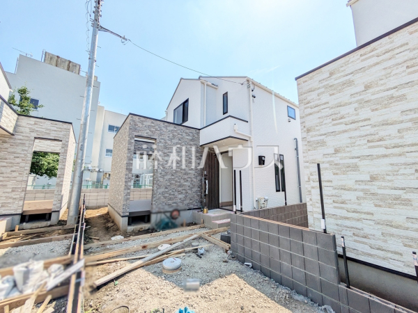 E号棟　外観　【狛江市東野川１丁目】