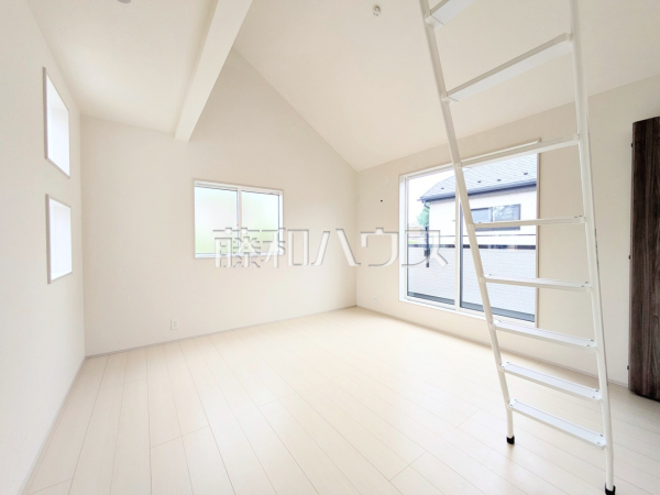 2号棟　居室　【八王子市散田町４丁目】
部屋の雰囲気や広さ・眺望・間取りの使い勝手など、是非一度、ご自身の目で確かめてみてください。　