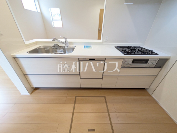 3号棟　キッチン　【八王子市散田町４丁目】ご家族団らんの対面式キッチン　
　