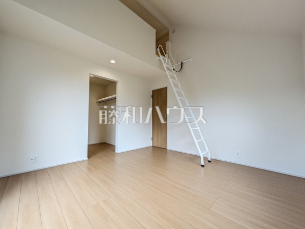 3号棟　居室　【八王子市散田町４丁目】上部にグルニエ付きです！