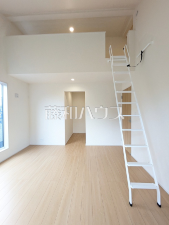 3号棟　居室　【八王子市散田町４丁目】部屋の雰囲気や広さ・眺望・間取りの使い勝手など、是非一度、ご自身の目で確かめてみてください。
