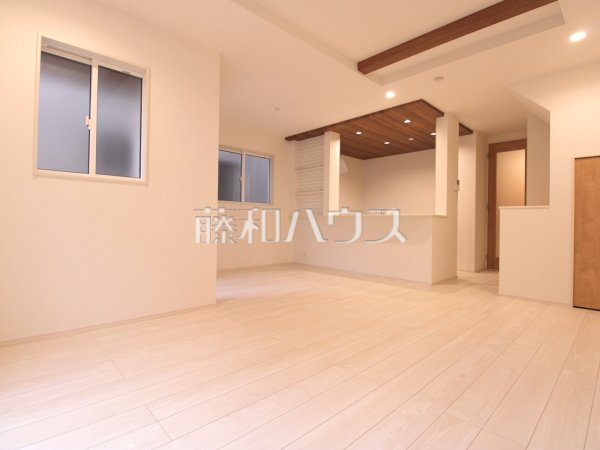 2号棟　リビング　【福岡市南区長住３丁目】