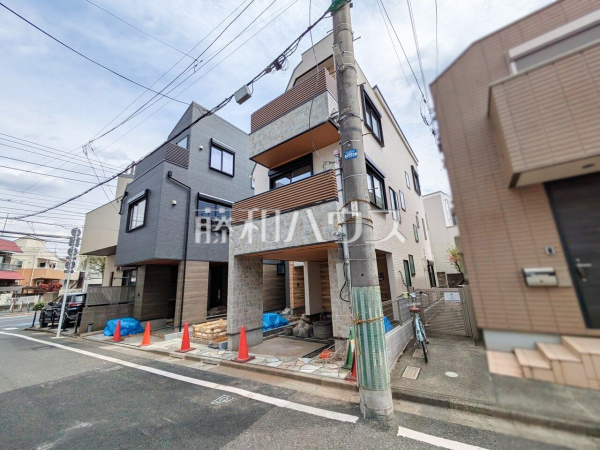 現場風景　【杉並区本天沼１丁目】 ここに住む方を想像して、着々と建築しております！ 