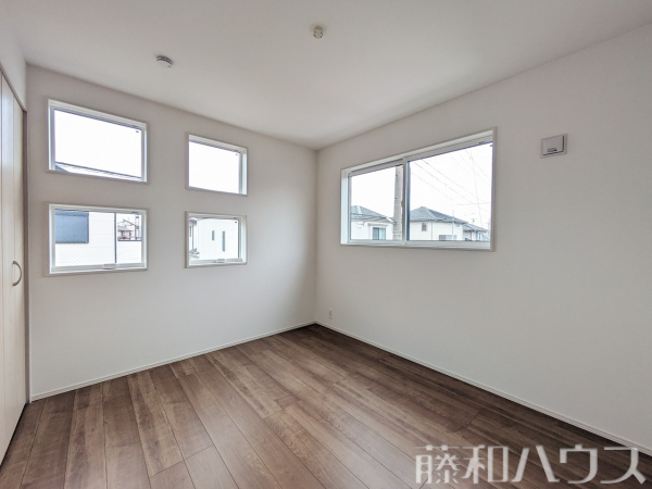 居室　【小牧市新町１丁目】