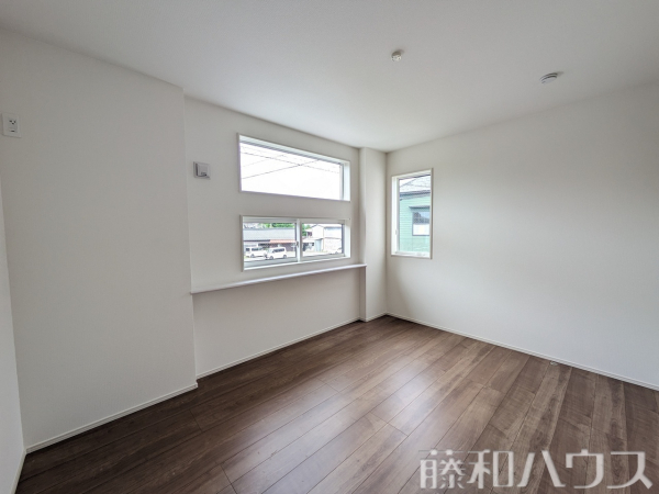 居室　【小牧市新町１丁目】