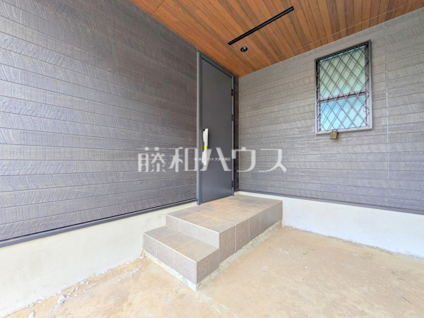 B号棟　玄関　【練馬区豊玉南２丁目】