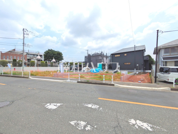 接道状況および現場風景　【武蔵村山市岸１丁目】物件の事、諸費用の事など、小さな疑問もお気軽にご連絡・ご相談下さい。 　