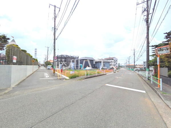 接道状況および現場風景　【武蔵村山市岸１丁目】夜間や平日の見学も可能です。お客様のお家探しを徹底的にサポートいたしますのでお気軽にお問い合わせください。