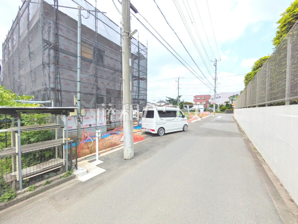 接道状況および現場風景【武蔵村山市岸１丁目】住まいの事なら地元で豊富な実績を誇る、当社へお任せ下さい！　