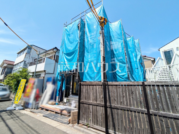 ≪現地外観≫ 周辺環境はもちろん、日当たりや設備仕様など、実際に行ってみないと分からないことも多くございます。営業担当がご案内いたしますので、お気軽にお問い合わせください。 　【調布市菊野台３丁目】
