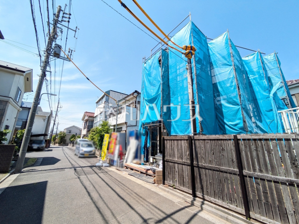 ≪接道状況≫ 南道路につき、日当たり良好です。　【調布市菊野台３丁目】