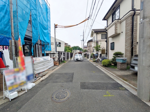 ≪接道状況≫調布市立調和小学校まで徒歩4分（約330m）通学を見守るご家族も安心な立地。　【調布市菊野台３丁目】