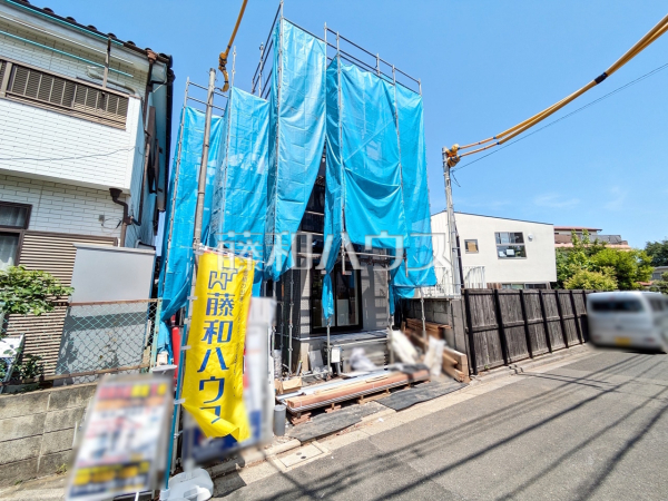 ≪現地外観≫ 第三者機関により住宅の品質や性能を評価し「安心・安全」を保証する【住宅性能評価書】を取得しております。 【調布市菊野台３丁目】