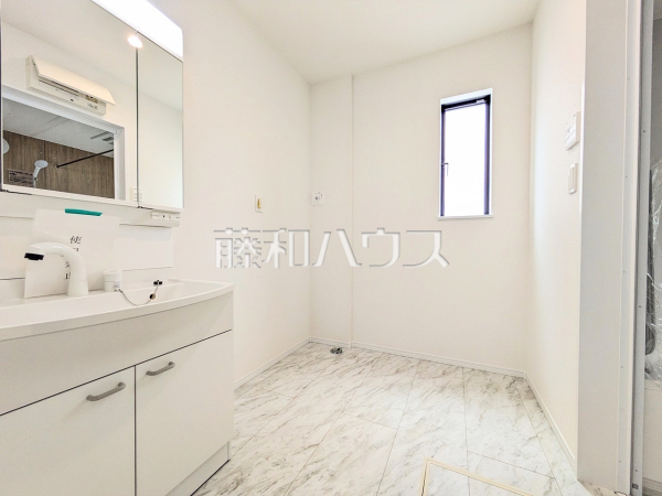 2号棟　洗面室　【立川市一番町２丁目】