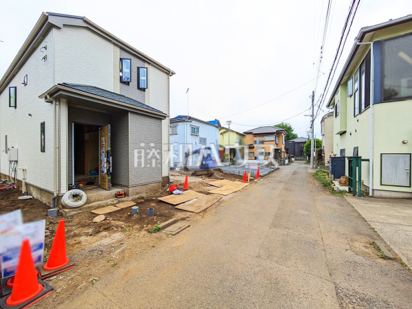 接道状況および現場風景　【立川市一番町２丁目】住まいの事なら地元で豊富な実績を誇る、地域密着の当社へお任せ下さい！