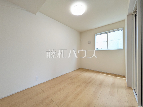 居室　【小平市学園東町３丁目】