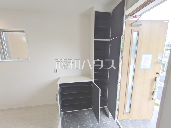 玄関収納　【富士見市東みずほ台３丁目】