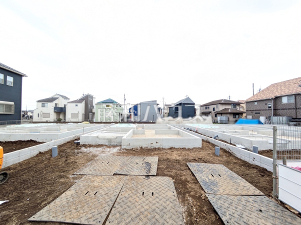2号棟　外観　【立川市砂川町２丁目】 来客時や駐輪スペースとしても利用可能なカースペース2台可（車種による） のプラン。