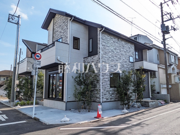1号棟　外観　【小金井市桜町１丁目】北東角地のため開放感があります♪