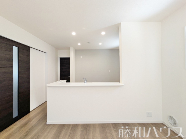 1号棟　キッチン　【北名古屋市片場天王森】