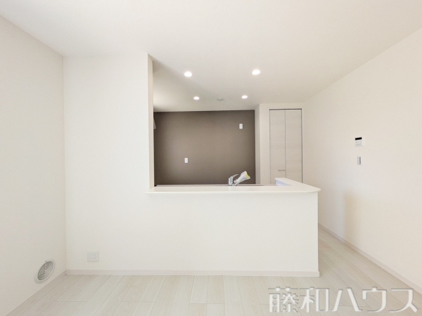 2号棟　キッチン　【北名古屋市片場天王森】
