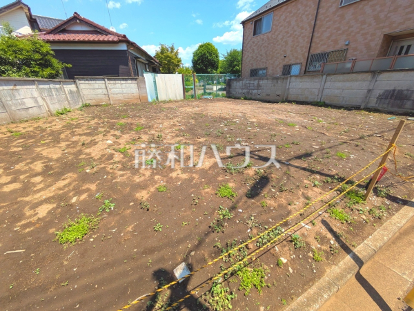 整備された街区、近隣に広がる美しい自然たち。空間のみのこだわりだけではなく、ここに暮らす方々にとって素敵な環境や快適な暮らしを実現します。　【西東京市西原町４丁目】現地写真