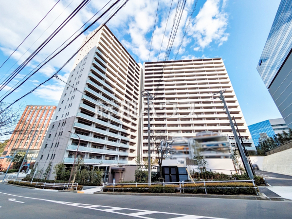 外観　【ザ・グランクロス多摩センター】京王相模原線「京王多摩センター」駅・小田急小田原線「小田急多摩センター」駅より徒歩9分　多摩モノレール「多摩センター」駅徒歩6分!複数路線が使えて便利な立地です。