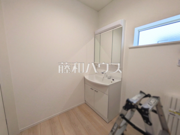 1号棟　洗面室　【練馬区大泉町２丁目】