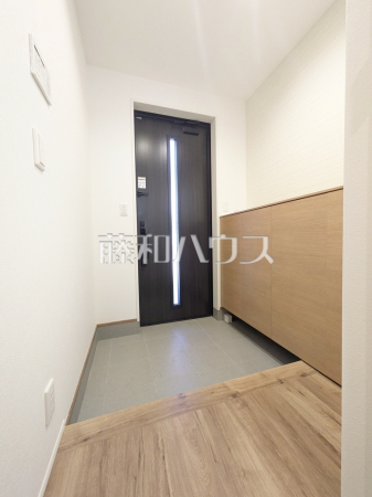 玄関　【西東京市芝久保町４丁目】