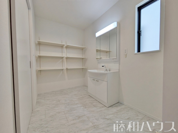 1号棟　洗面室　【北名古屋市二子屋敷】