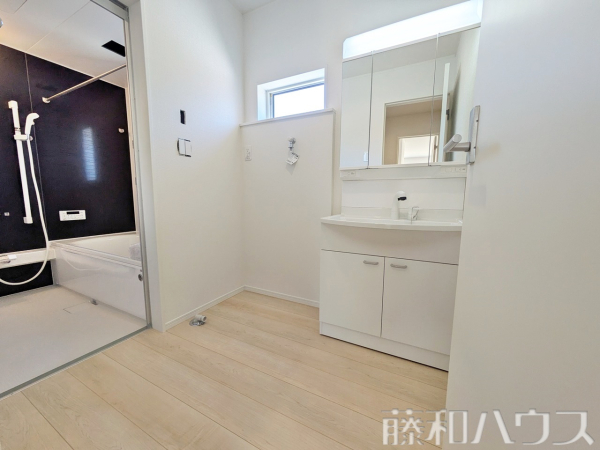 洗面室　【小牧市小針２丁目】